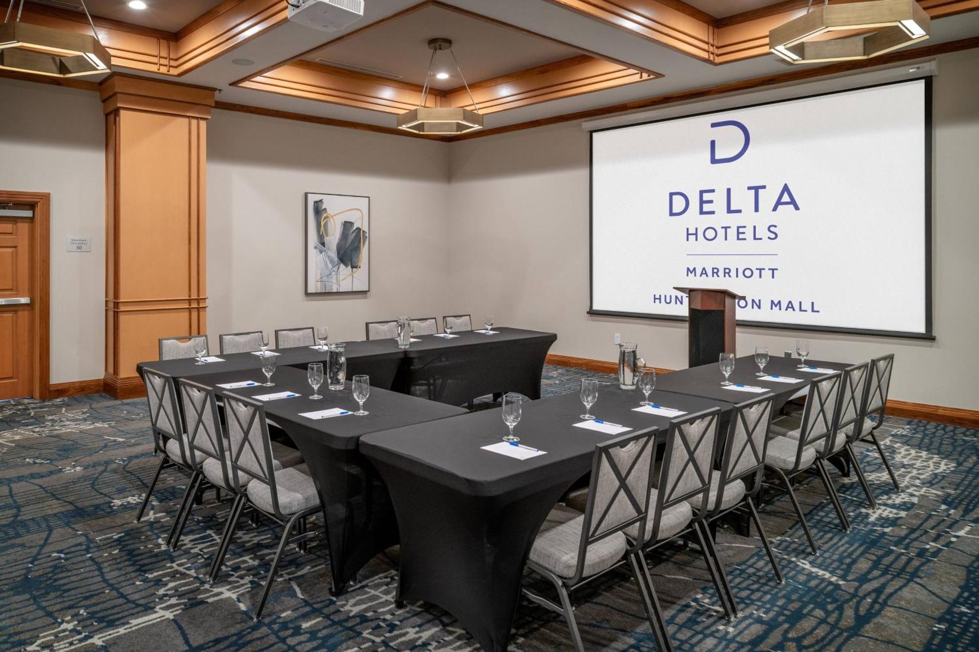 Delta Hotels By Marriott Huntington Mall Barboursville Ngoại thất bức ảnh