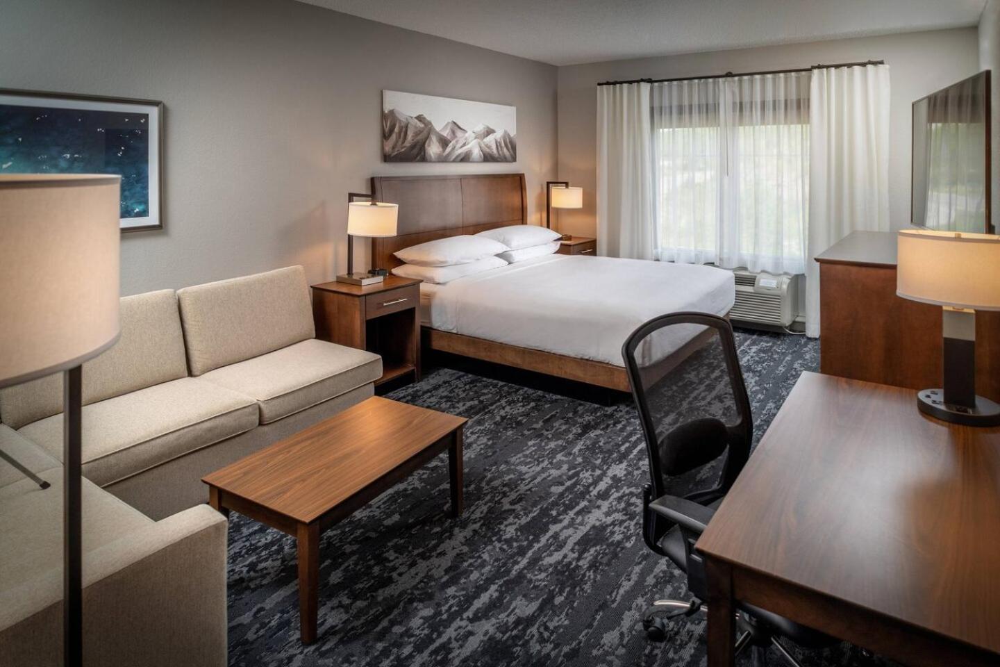 Delta Hotels By Marriott Huntington Mall Barboursville Ngoại thất bức ảnh