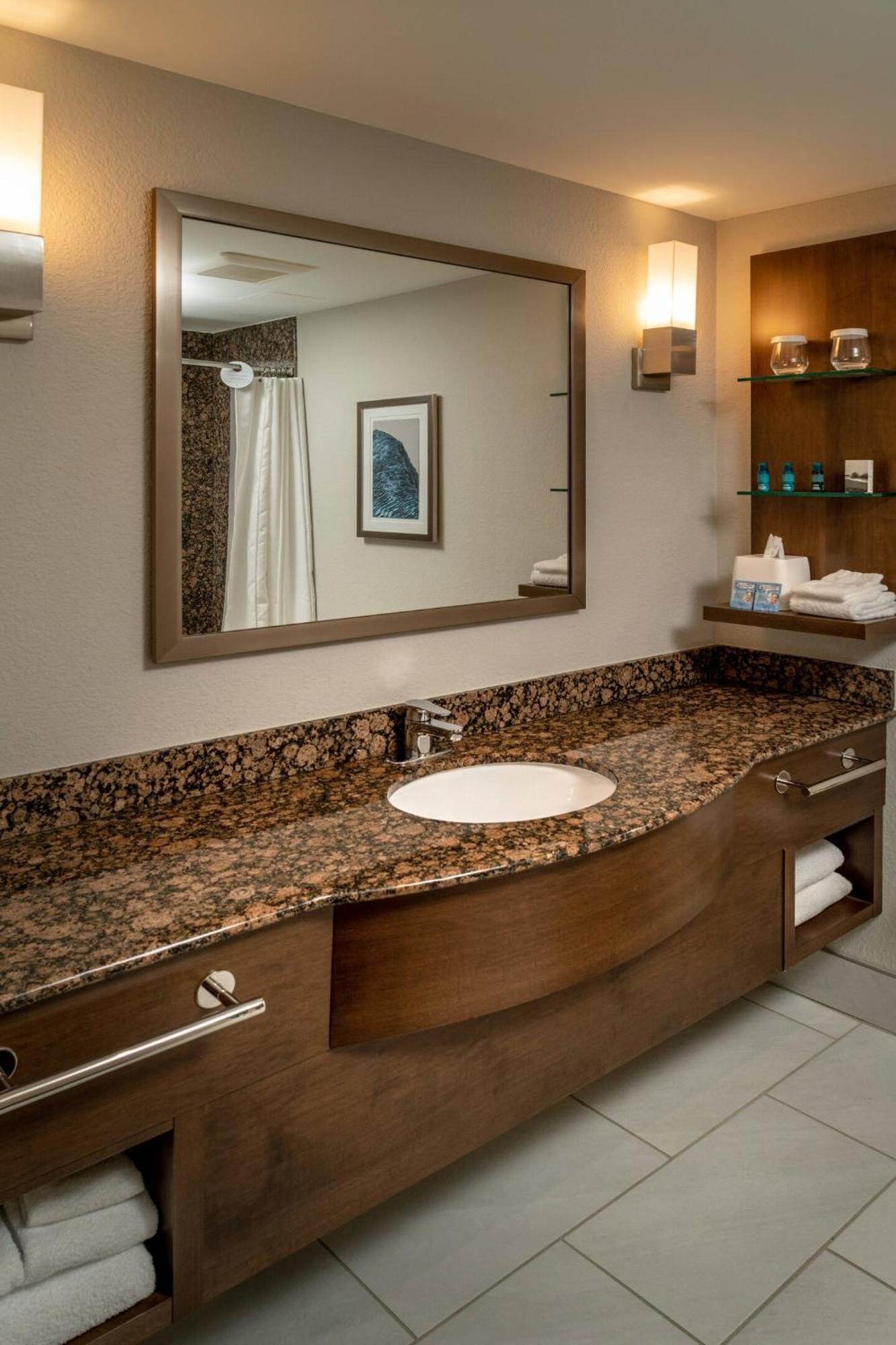 Delta Hotels By Marriott Huntington Mall Barboursville Ngoại thất bức ảnh