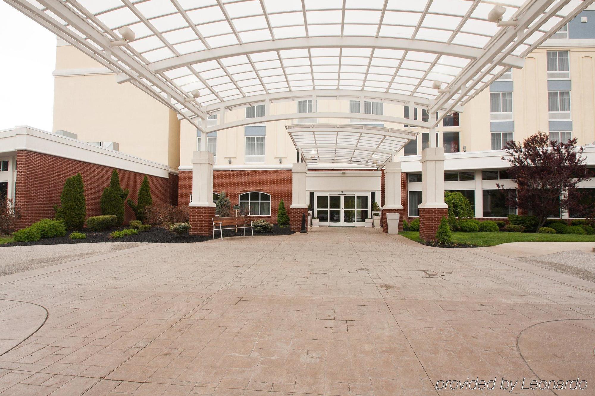 Delta Hotels By Marriott Huntington Mall Barboursville Ngoại thất bức ảnh