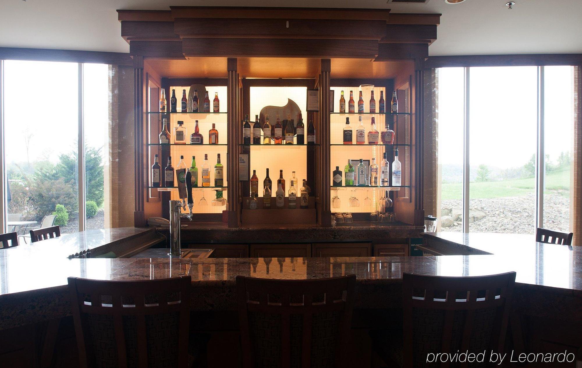 Delta Hotels By Marriott Huntington Mall Barboursville Ngoại thất bức ảnh