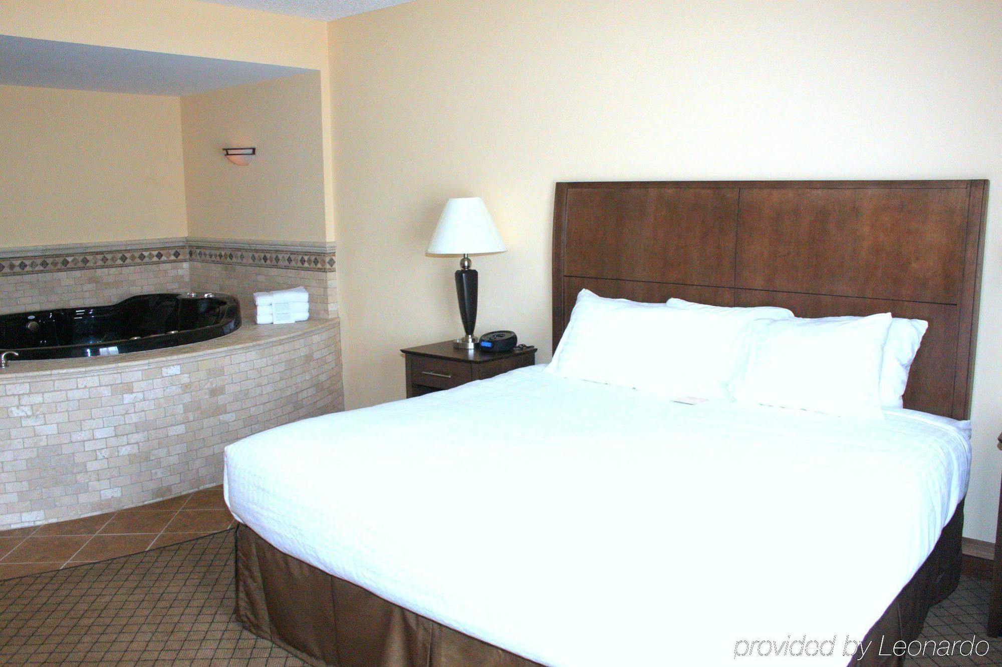 Delta Hotels By Marriott Huntington Mall Barboursville Ngoại thất bức ảnh
