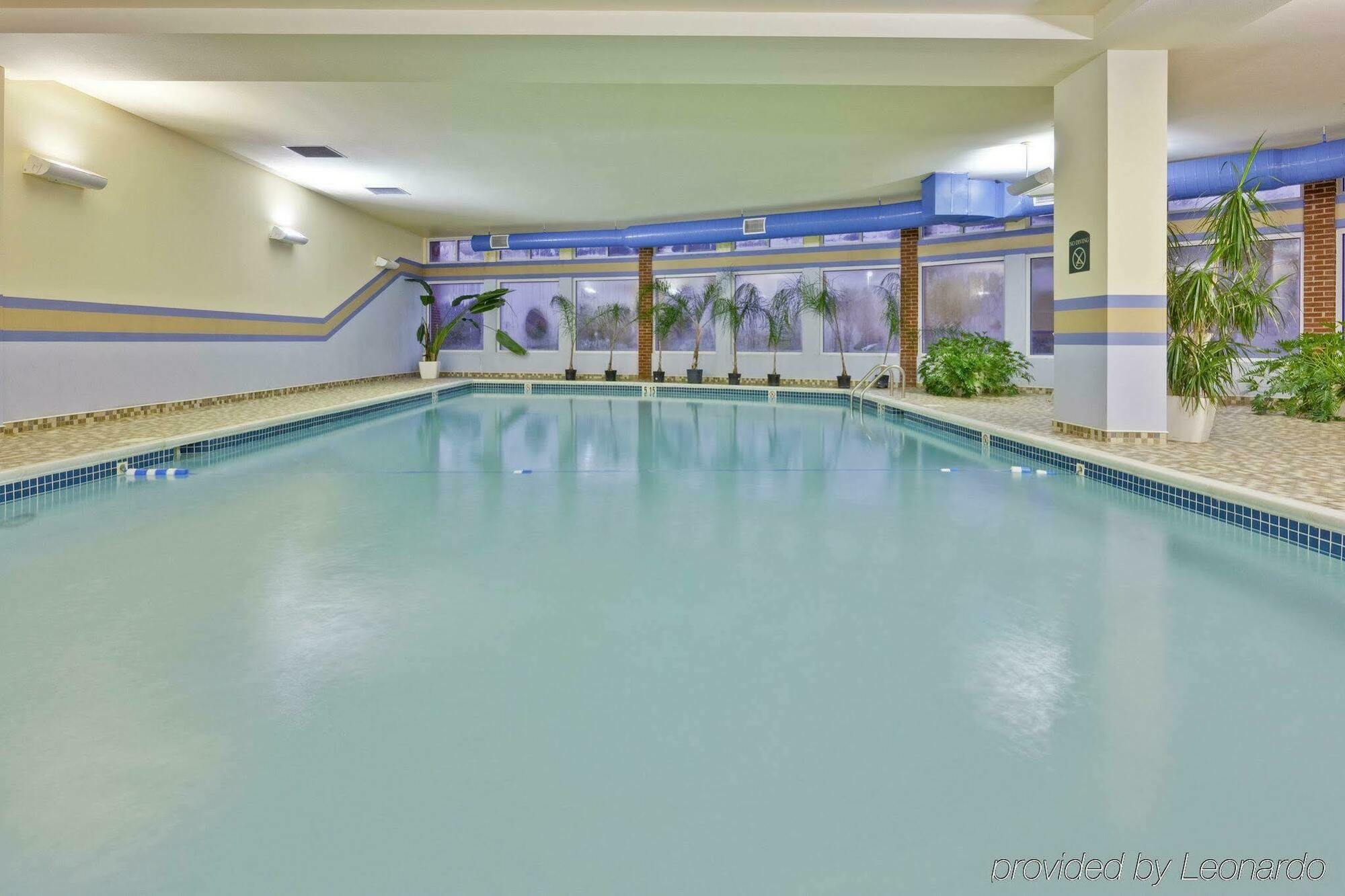 Delta Hotels By Marriott Huntington Mall Barboursville Ngoại thất bức ảnh